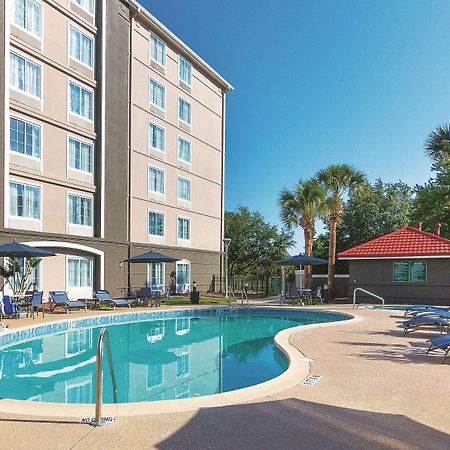 Отель La Quinta By Wyndham Orlando Ucf Alafaya Экстерьер фото