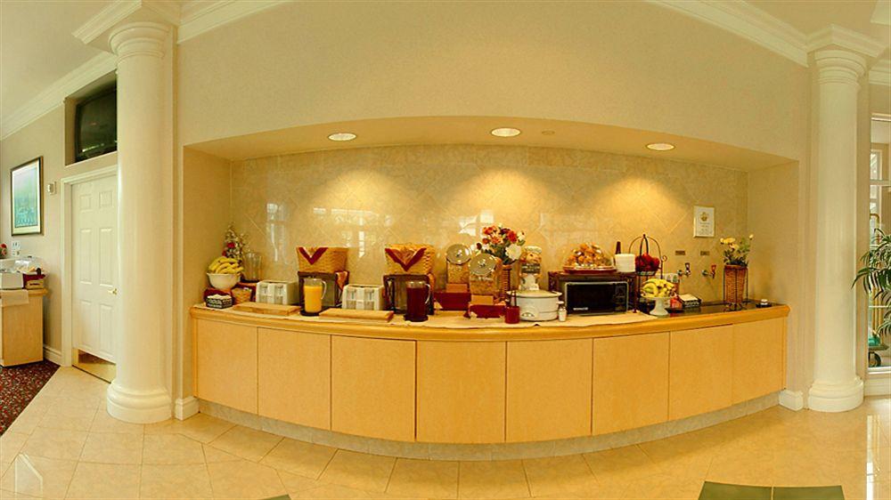 Отель La Quinta By Wyndham Orlando Ucf Alafaya Экстерьер фото