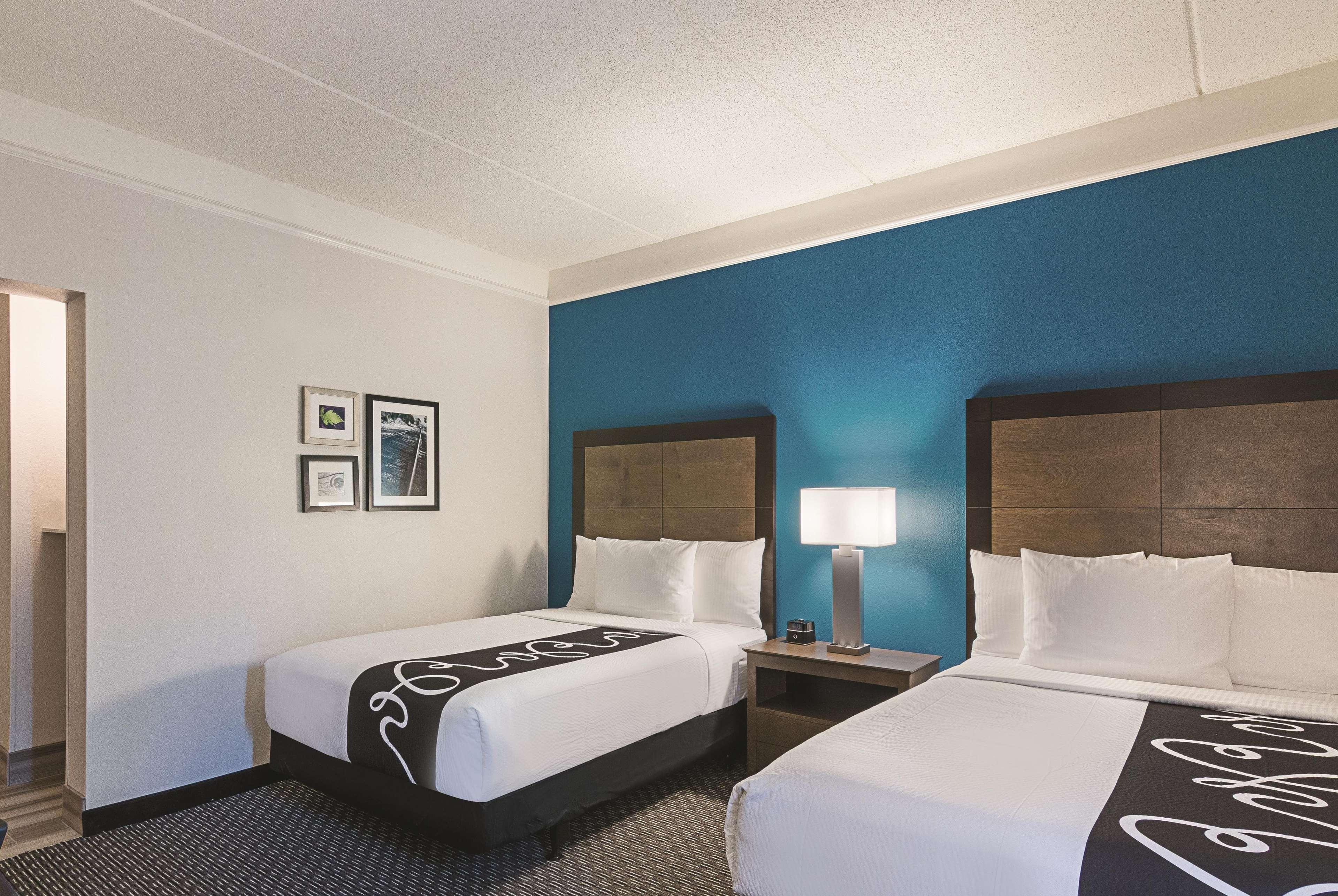Отель La Quinta By Wyndham Orlando Ucf Alafaya Экстерьер фото