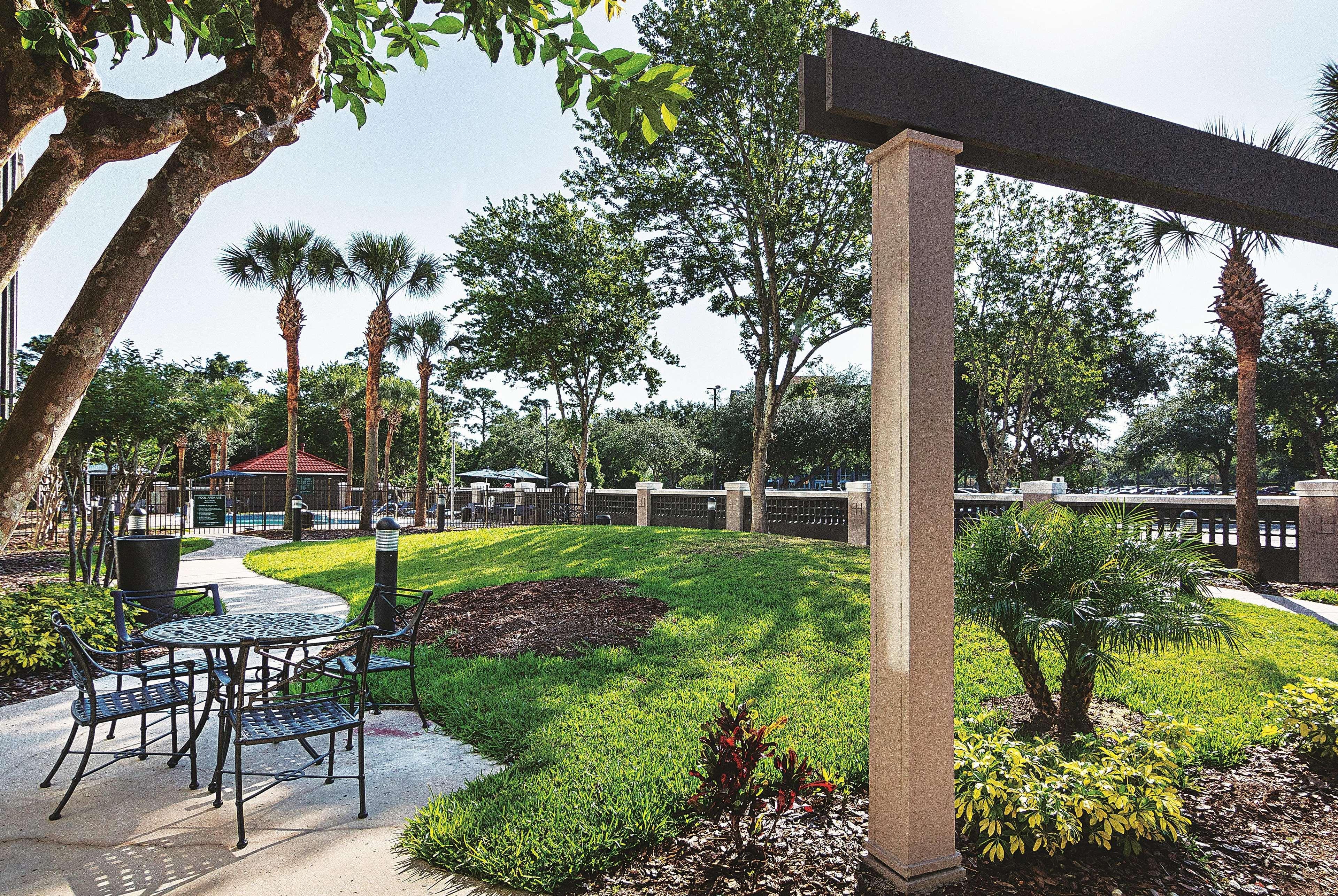Отель La Quinta By Wyndham Orlando Ucf Alafaya Экстерьер фото
