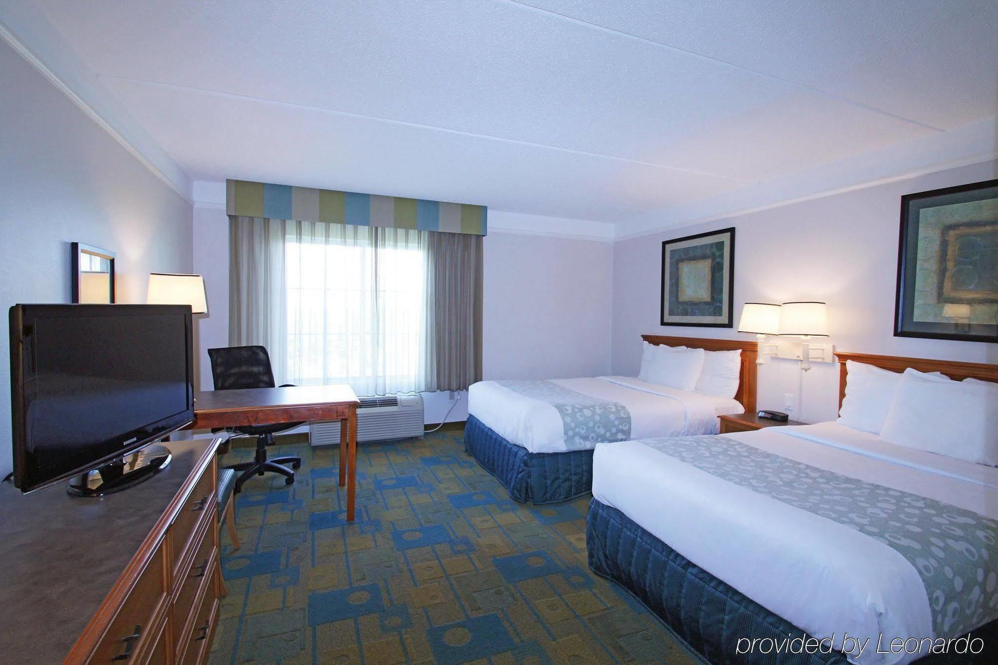 Отель La Quinta By Wyndham Orlando Ucf Alafaya Экстерьер фото