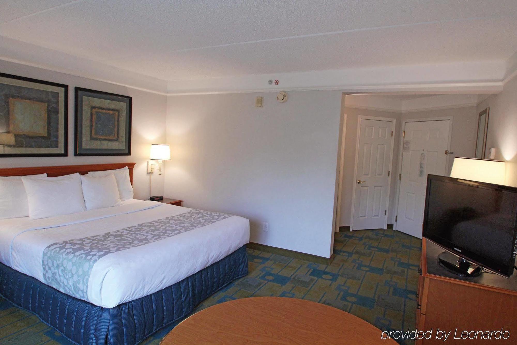 Отель La Quinta By Wyndham Orlando Ucf Alafaya Экстерьер фото
