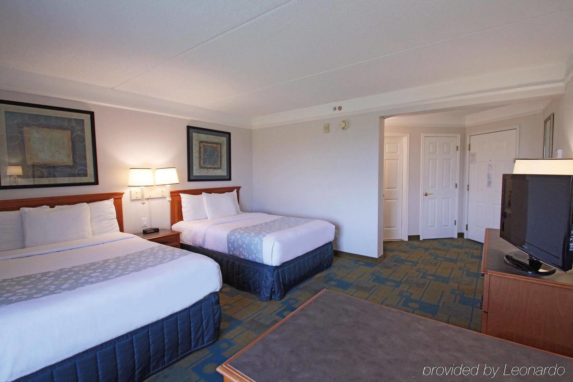 Отель La Quinta By Wyndham Orlando Ucf Alafaya Экстерьер фото